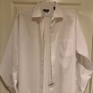 MENS VAN HEUSEN LONG SLEEVE DRESS SHIRT. SIZE 17
